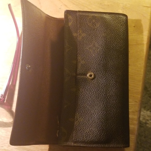 Louis Vuitton wallet - Picture 8 of 8